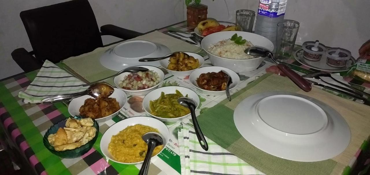 Liyara Home Stay シギリヤ エクステリア 写真